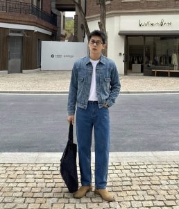 Outfit 4 - Phong cách "Double Denim"