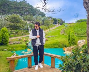 Outfit 5 -Phong cách Tech-Sporty